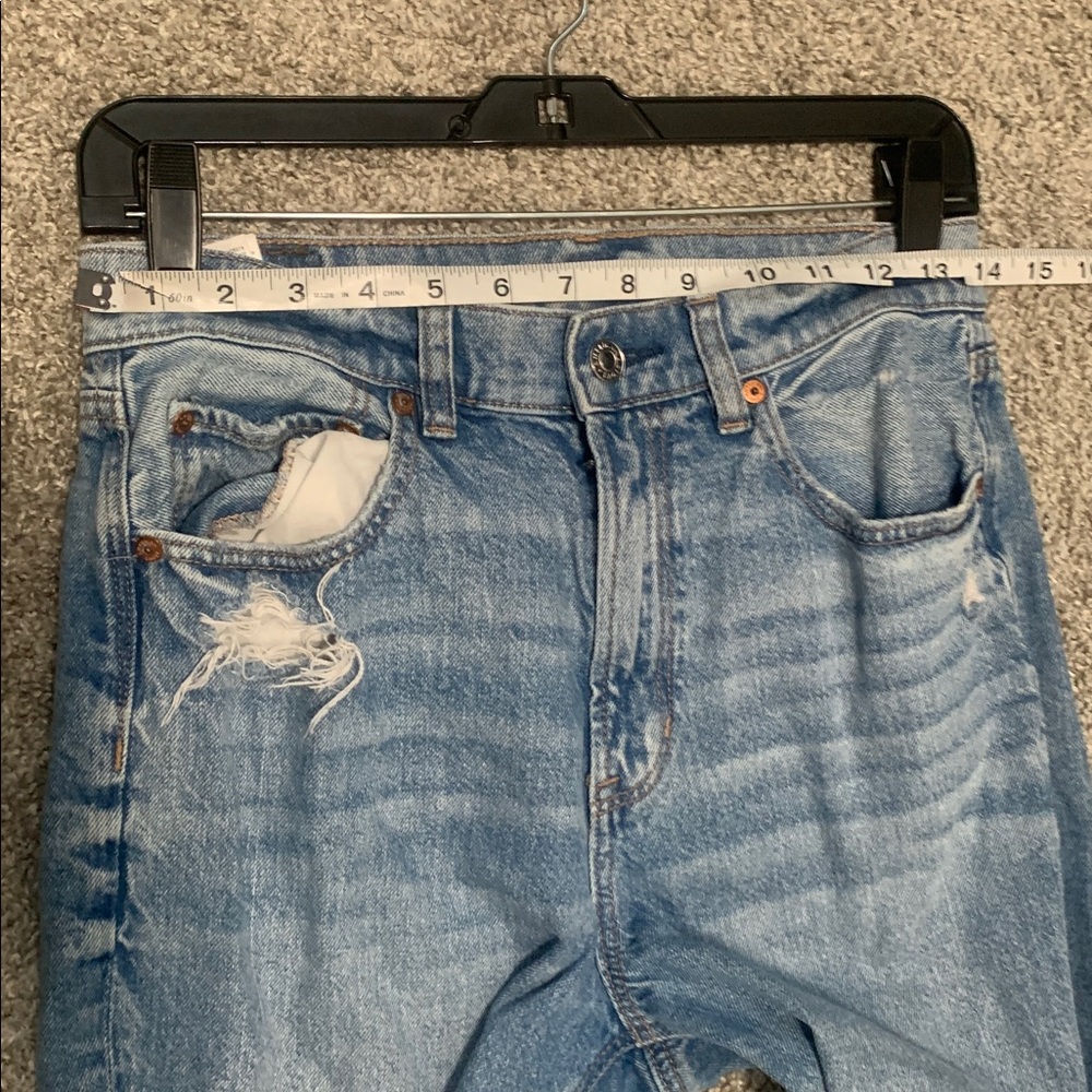 American Eagle Distressed Highest Rise Baggy Straight Jeans Size 6 Regular - Picture 10 of 12